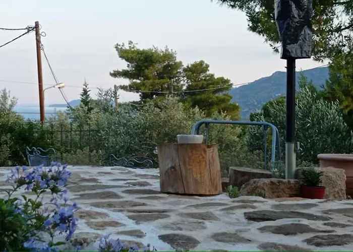 Harmonic Place Λουτράκι